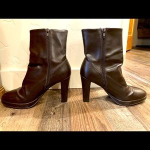 Daisy Fuentes, Poet, Size 8M, tall ankle boots